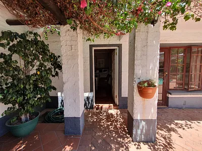 1 Bedroom Apartment To Rent in Sandton - 7xZG.webp