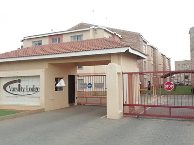 2 Bedroom Apartment For Sale in Potchefstroom - 7Jx3.webp