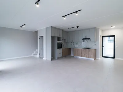 3 Bedroom Townhouse For Sale in Blouberg - zllA.webp