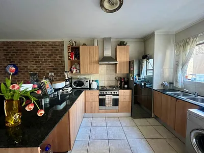 2 Bedroom Apartment To Rent in Sandton - V8JI.webp