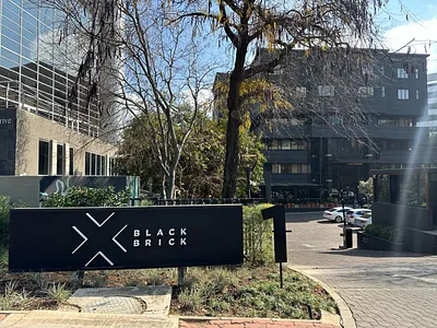 0.5 Bedroom Apartment To Rent in Sandton - sFbP.webp