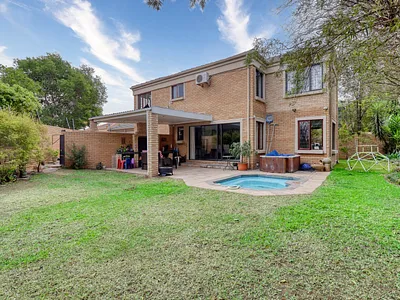 3.5 Bedroom Townhouse For Sale in Sandton - uBF9.webp
