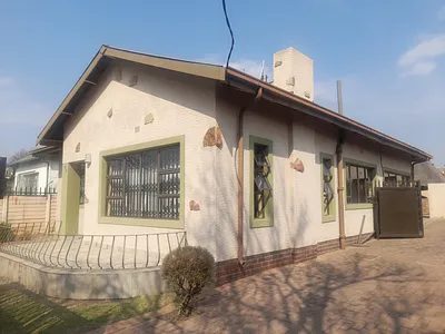 3 Bedroom House For Sale in Johannesburg - QJyn.webp