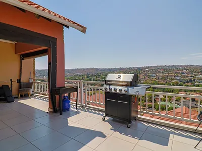 2 Bedroom Townhouse For Sale in Johannesburg - Kh15.webp