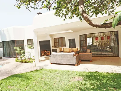 4 Bedroom House For Sale in Sandton - E0Sk.webp