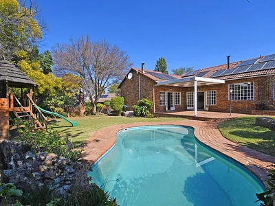 3 Bedroom House For Sale in Randburg - jGtN.webp