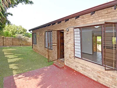 3 Bedroom Townhouse For Sale in Randburg - 9vkk.webp