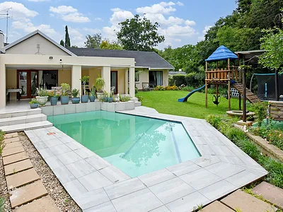 3 Bedroom House For Sale in Sandton - e9bt.webp