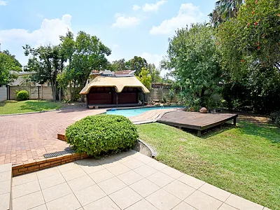 4 Bedroom House For Sale in Randburg - aNXj.webp