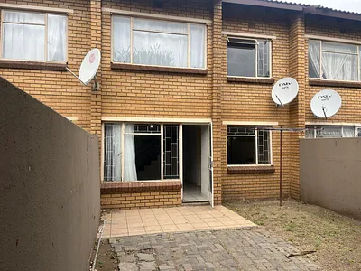 3 Bedroom Apartment For Sale in Secunda - img