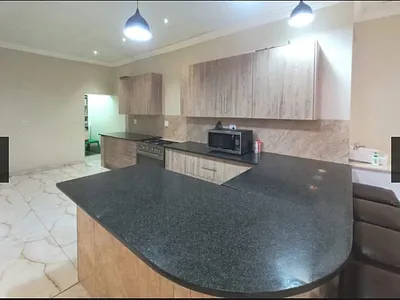 3 Bedroom House To Rent in Centurion - kST2.webp