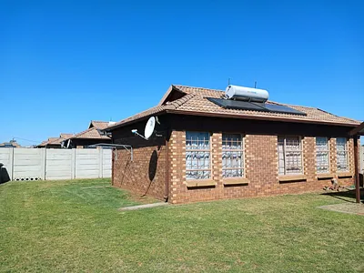 3 Bedroom House For Sale in Midrand - Vtn8.webp
