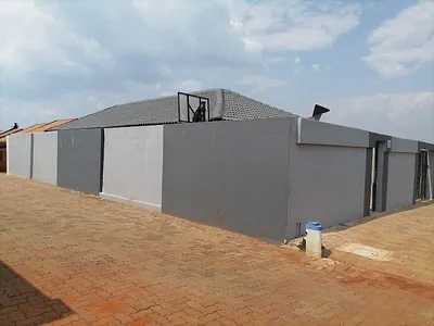 4 Bedroom House For Sale in Midrand - 9HQN.webp