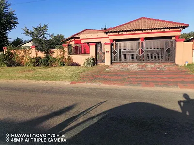 3 Bedroom House For Sale in Midrand - Jtir.webp