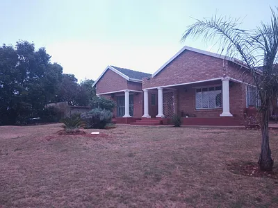 4 Bedroom House For Sale in Centurion - x9bj.webp