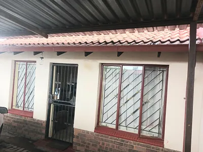 2 Bedroom House For Sale in Midrand - 8y6h.webp