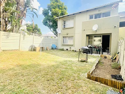 2 Bedroom Apartment For Sale in Midrand - qS1C.webp