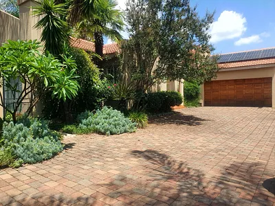 3 Bedroom House For Sale in Centurion - tnNg.webp