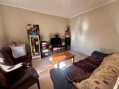 3 Bedroom Townhouse To Rent in Kuils River - m0te.webp