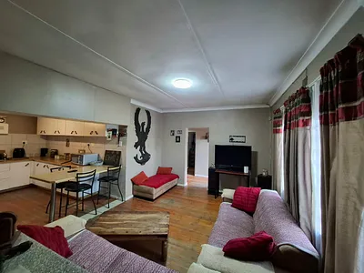 4 Bedroom House For Sale in Bellville - 7md4.webp