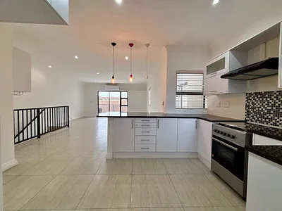 3 Bedroom Townhouse To Rent in Brackenfell - dV5x.webp
