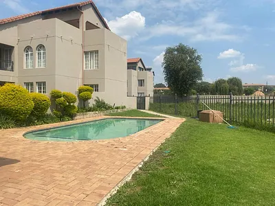 2 Bedroom Apartment To Rent in Midrand - mX5T.webp