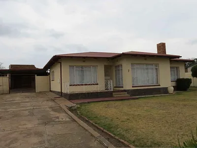 3 Bedroom House To Rent in Northmead, Benoni - 1tLQ.webp