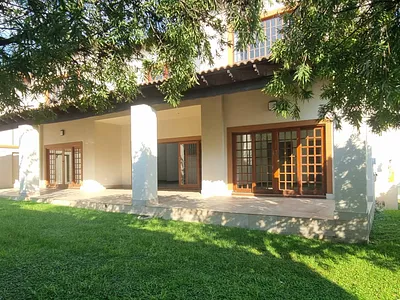 4 Bedroom Townhouse To Rent in Sandton - TcbE.webp