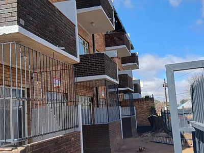1 Bedroom Apartment To Rent in Germiston - EiZV.webp
