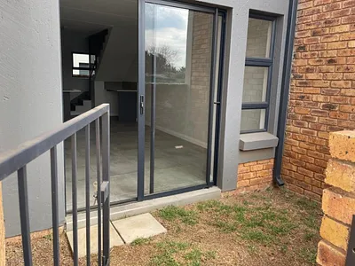 3 Bedroom Townhouse To Rent in Brakpan - 2nb0.webp