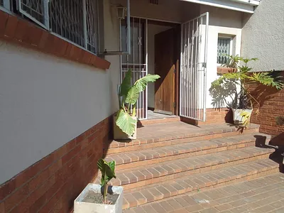 1 Bedroom Apartment To Rent in Johannesburg - hP1H.webp