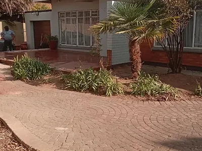 3 Bedroom House To Rent in Boksburg - LnP1.webp