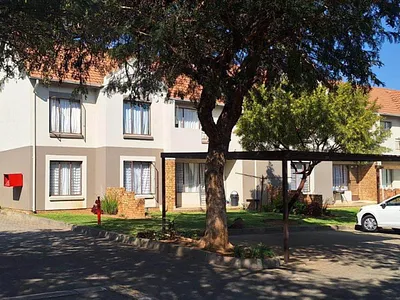 3 Bedroom Apartment To Rent in Kempton Park - 0oXZ.webp