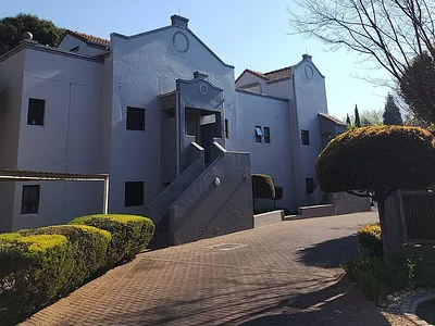 1 Bedroom Townhouse To Rent in Johannesburg - SS0f.webp