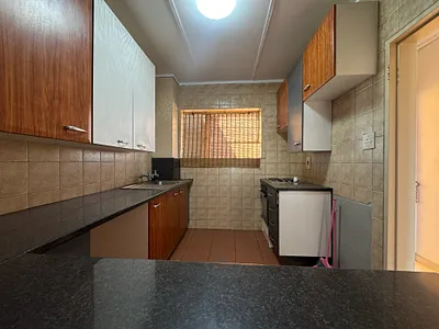 2 Bedroom Apartment For Sale in Germiston - img