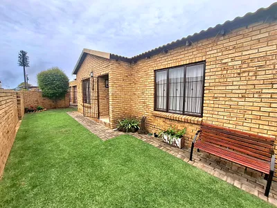 3 Bedroom House For Sale in Krugersdorp - 16mA.webp