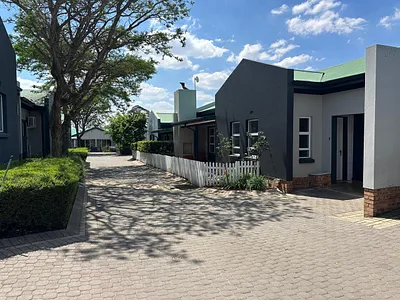 2 Bedroom Townhouse For Sale in Edenvale - kDOA.webp