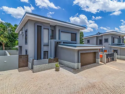 3 Bedroom Apartment For Sale in Bedfordview - OpPv.webp