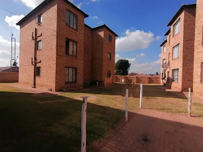 2 Bedroom Apartment For Sale in Randfontein - Vhjq.webp