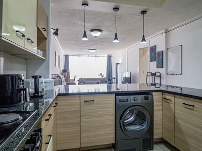 2 Bedroom Apartment For Sale in Bedfordview - nfw6.webp