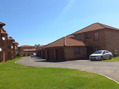 2 Bedroom Apartment For Sale in Kempton Park - axD5.webp