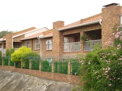 3 Bedroom Townhouse For Sale in Edenvale - img