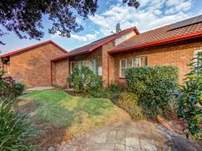 2 Bedroom House For Sale in Kempton Park - 1A2U.webp