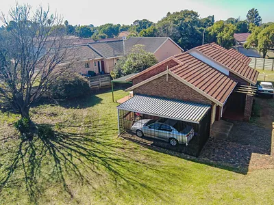 3 Bedroom House For Sale in Alberton - Ik5C.webp