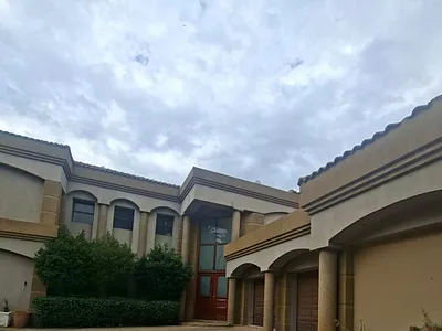 5 Bedroom House For Sale in Bedfordview - zDi5.webp