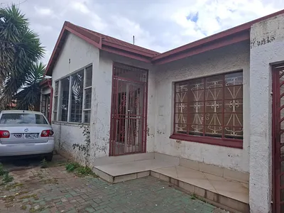 7 Bedroom House For Sale in Benoni - qe1E.webp