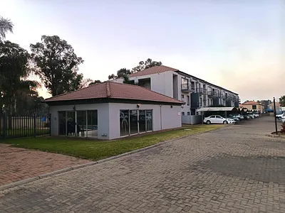 3 Bedroom Apartment For Sale in Brakpan - giVP.webp