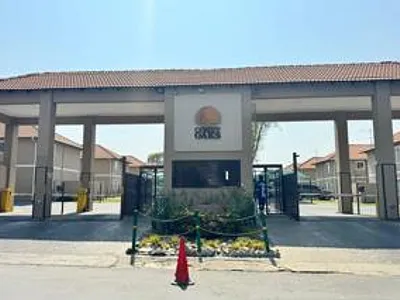 2 Bedroom Apartment For Sale in Boksburg - YEcN.webp