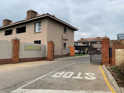 3 Bedroom Apartment For Sale in Alberton - ZuG4.webp