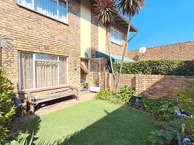 2 Bedroom Apartment For Sale in Boksburg - jmuG.webp